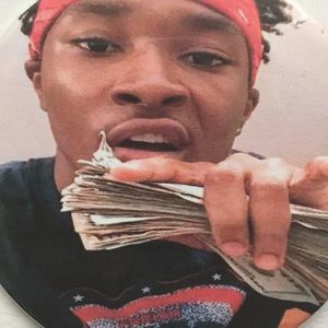 Meet your Posher, Malica